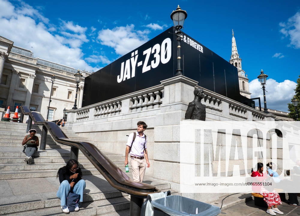 JAY-Z30 Pop Up Art Installation London, UK - 01 Sep 2026 People seen on stairs near the JAY-Z30 installation, in Trafalgar Square. An immersive Jay-Z30 installation will be displayed in Trafalgar Square, London, from September 1 to 5, celebrating the rapper’s upcoming Jay-Z 30 tour and two concerts at Tottenham Hotspur Stadium from September 4 to 5. Marking 30 years since his debut album, Reasonable Doubt, and 25 years since The Blueprint, visitors walked through and past the art installation, which featured vintage televisions screening music videos, performances and period programming, while others waited in line to purchase merchandise. London United Kingdom