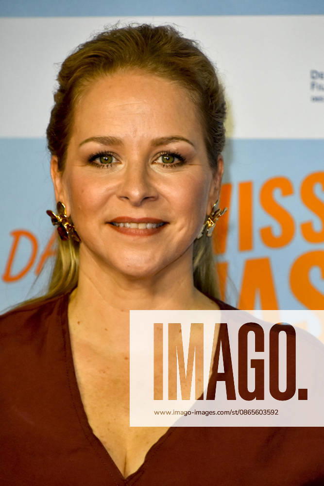 ABB GEWISSEETWAS: Jasmin Schwiers makes a guest appearance on the red carpet at the NRW Kino film premiere of *Das gewisse Etwas* at the Cinedom theater on September 1, 2026, in Cologne, North Rhine-Westphalia, Germany