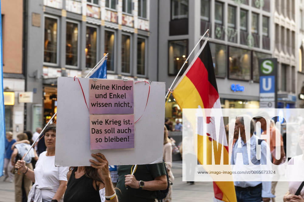München Munich Germany 2nd September 2026 On the Marienplatz in the centre of the Bavarian city a peace demonstration and march takes place in the early evening. Meine kinder und Enkel wissen nicht, wie Krieg ist. Das soll auch so bleiben!
