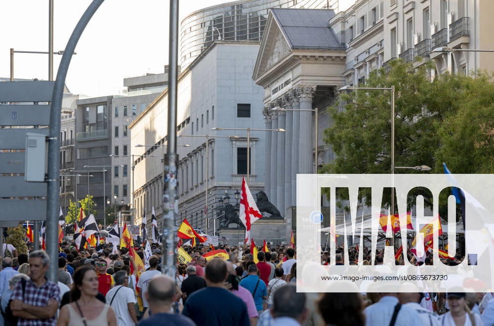 The Por Ceuta citizens’ initiative holds a demonstration in Madrid to mark the Day of the Autonomous City of Ceuta. Dozens of people participate in a demonstration to mark the Day of the Autonomous City of Ceuta on September 2, 2026, in Madrid, Spain. The protest, organized by the citizen initiative Por Ceuta, has the slogan Ceuta Unites Us. SEPTEMBER 2, 2026 CEUTA DAY PROTEST RALLY MIGRANTS IMMIGRANTS SUPPORT SOLIDARITY MIGRATION CRISIS HUMANITARIAN CRISIS Madrid Madrid Espana