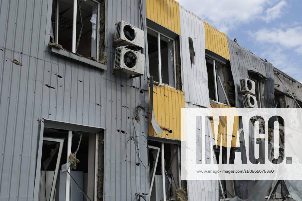 Aftermath of Russian attack in Dnipro region DNIPRO, UKRAINE - SEPTEMBER 2: (---- - MANDATORY CREDIT - DNIPROPETROVSK REGIONAL MILITARY ADMINISTRATION HANDOUT - NO MARKETING NO ADVERTISING CAMPAIGNS - DISTRIBUTED AS A SERVICE TO CLIENTS----) Aftermath of the Russian drone attack in Dnipropetrovsk region of Ukraine on September 2, 2026. Two people were killed and nine people were injured in the attack. The Russian attack damaged apartment buildings, several educational institutions, as well as a food warehouse belonging to a retail chain. Dnipropetrovsk Regional Military Administration Anadolu Dnipro Ukraine. Editorial use only. Please get in touch for any other usage.