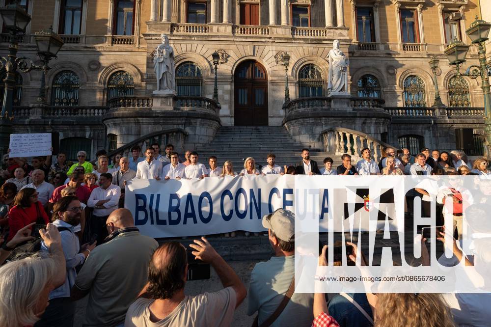 Bilbao Holds Rally in Support of the People of Ceuta: Dozens of people gathered at a rally in solidarity with Ceuta on September 2, 2026, in Bilbao, Vizcaya, Basque Country, Spain. Coinciding with Ceuta Day, more than 260 Spanish municipalities have been called upon to show their support for the people of Ceuta in the face of the migration crisis caused by the arrival of more than 70,000 migrants across the border with Morocco. The demonstrations are part of the For Ceuta initiative, backed by the Spanish Federation of Municipalities and Provinces (FEMP). SEPTEMBER 2, 2026 CEUTA DAY PROTEST RALLY MIGRANTS IMMIGRANTS FEMP SUPPORT SOLIDARITY MIGRATION CRISIS CRISIS HUMANITARIAN CRISIS Bilbao, Biscay, Basque Country Bilbao, Biscay, Basque C