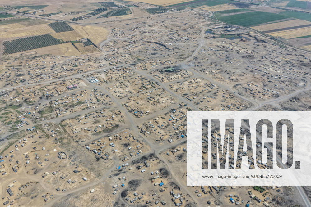 Displaced Syrians endure harsh conditions in Raqqa camps RAQQA, SYRIA - SEPTEMBER 3: Thousands of people forcibly displaced from various regions of Syria due to attacks by the ousted Assad regime and the terrorist group Daesh (ISIS) continue to live under severe conditions in camps across Raqqa province, Syria on September 3, 2026. Around 10,000 displaced individuals who fled the violence and settled in the Sehla al-Banat and Yunani camps are struggling to survive in makeshift tents lacking basic essential services Abdulrhman El Ali Anadolu Raqqa Syria. Editorial use only. Please get in touch for any other usage.