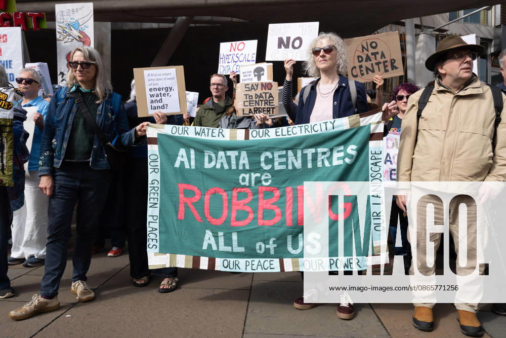 Campaign group Action To Protect Rural Scotland, along with representatives from fourteen local campaign groups opposed to proposed AI data centres, held a protest outside the Scottish Parliament in Edinburgh. Campaigners are calling for an immediate moratorium on hyperscale data centres, arguing that they could place unprecedented demands on Scotlands electricity infrastructure and have environmental consequences for nearby communities. Edinburgh UK - ZUMAs357 20260903_zip_s357_002