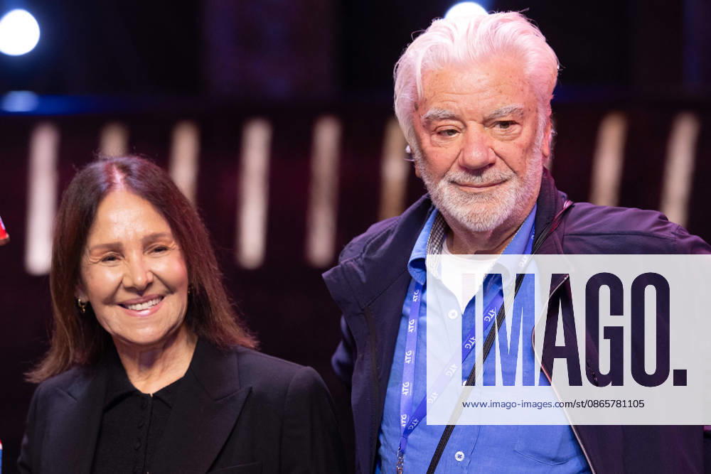From left: Director Dame Arlene PHILLIPS and costume designer John NAPIER. The musical *Starlight Express* in Bochum features the Swiss Glacier Express *TICK TACK* as a new train in the show. *Starlight Express* Theater in Bochum