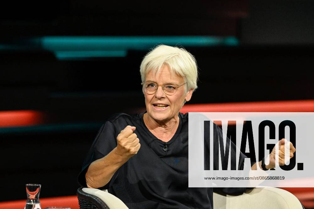 Ulrike Herrmann, Journalist, September 26, Ulrike Herrmann on September 2, 2026, on *Markus Lanz*, ZDF TV, talk show, Germany, German, man, German woman, journalism, female journalist, *taz*, sitting sideways, speaking, gesturing