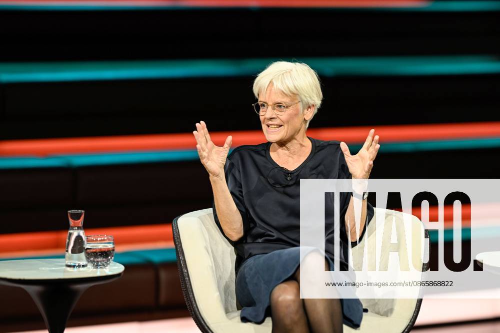 Ulrike Herrmann, Journalist, September 26, Ulrike Herrmann on September 2, 2026, on *Markus Lanz*, ZDF TV, talk show, Germany, German, man, German woman, journalism, female journalist, *taz*, sitting sideways, speaking, gesturing