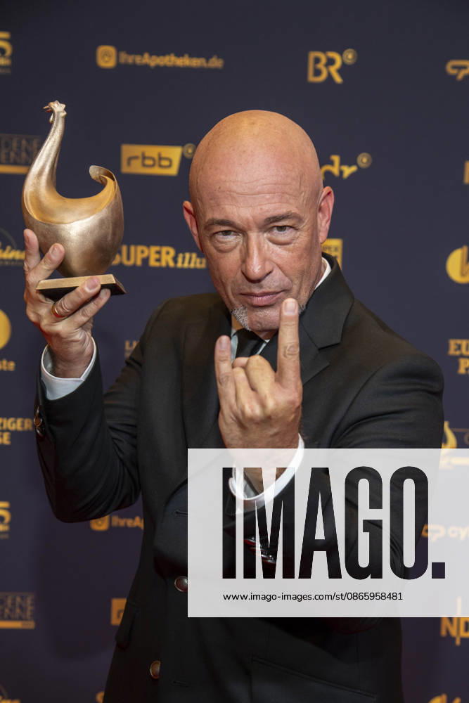 ABB GOLDHENNE: Graf Unheilig, winner of the award, appeared on the red carpet with Henne at the 32nd Golden Hen Audience Award ceremony at the Neue Messe Leipzig on September 4, 2026, in Leipzig, Saxony, Germany