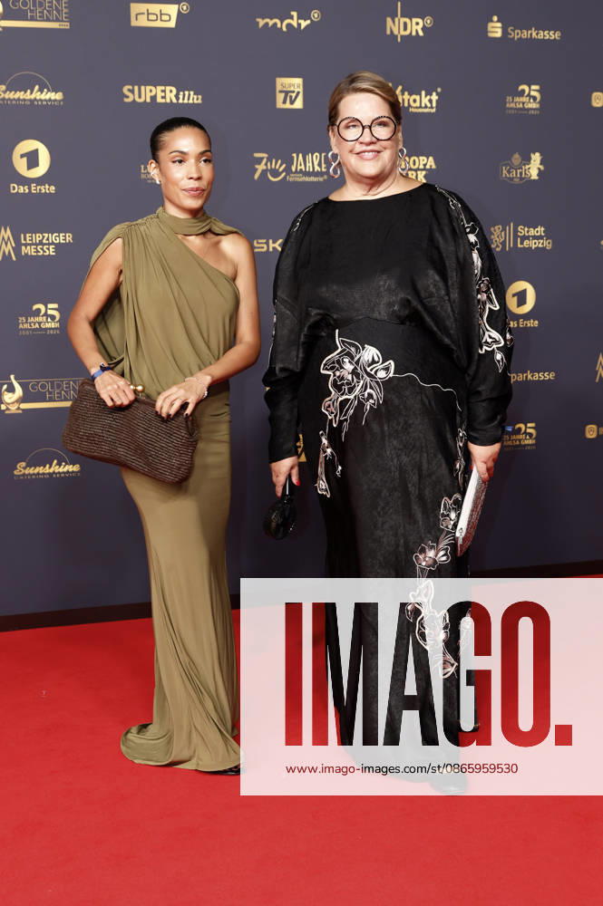 Annabelle Mandeng and Ilka Bessin at the 32nd Golden Hen Awards ceremony in 2026 at the Leipzig Trade Fair, September 4, 2026 Foto:xR.xStoffelsx xFuturexImagex henne_6615
