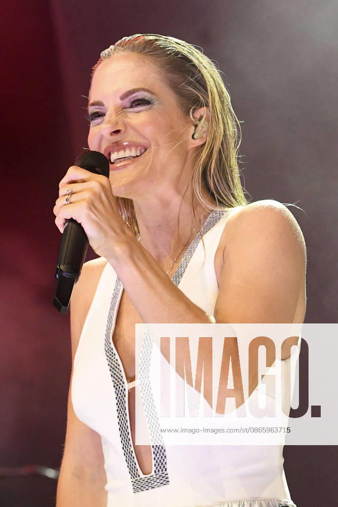 Sandy Mölling of the No Angels at a concert on the TwentyFive Live Anniversary Tour at the Parkbühne in Hanover, September 4, 2026 Foto:xN.xHeuselx xFuturexImagex angels_6906