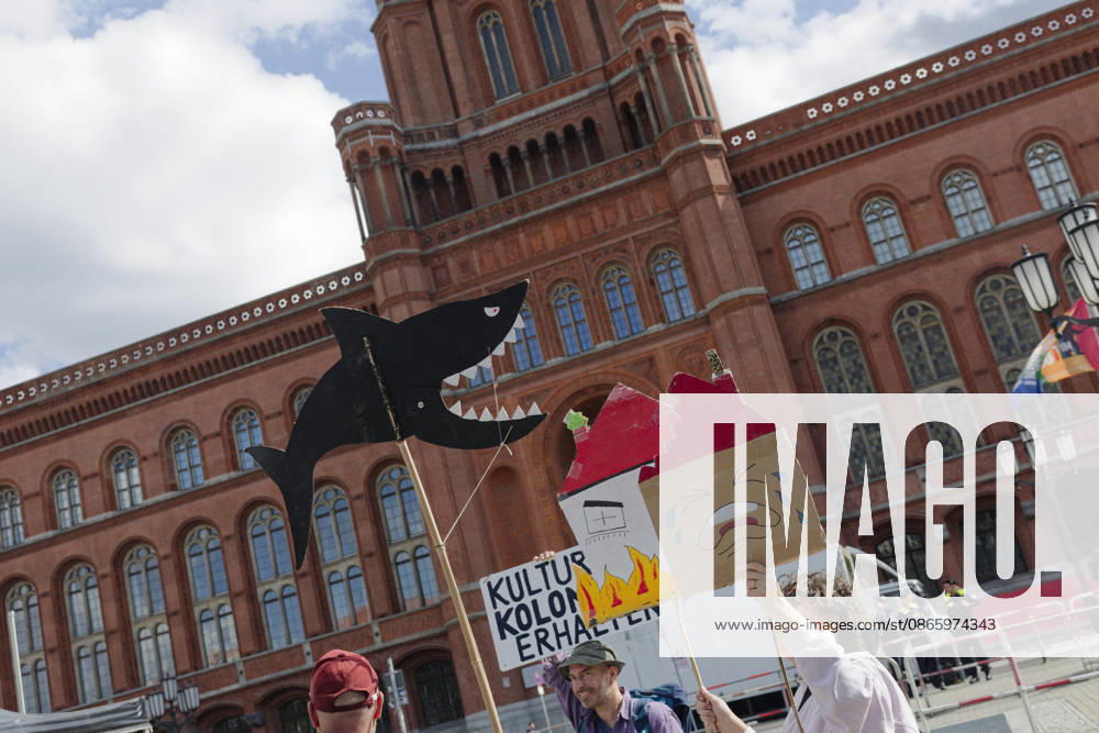 Demonstration Against High Rents in Berlin, September 5, 2026, Germany, Berlin: A demonstration organized by numerous organizations in downtown Berlin against high rents, rent gouging, and displacement, and in support of the expropriation and municipalization of large housing stocks