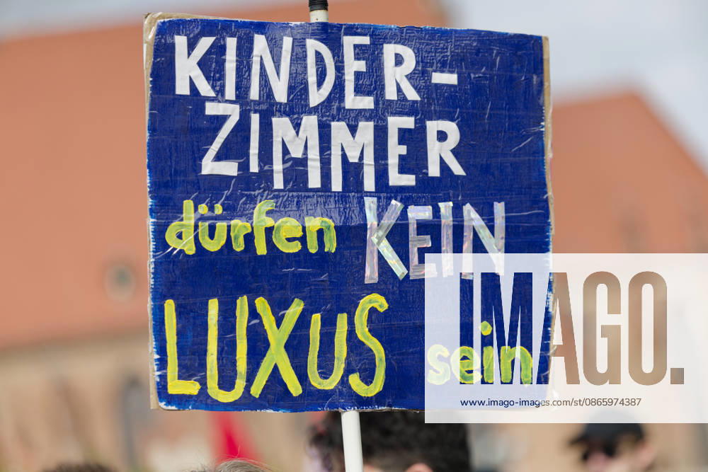 Demonstration Against High Rents in Berlin, September 5, 2026, Germany, Berlin: A demonstration organized by numerous organizations in downtown Berlin against high rents, rent gouging, and displacement, and in support of the expropriation and municipalization of large housing stocks