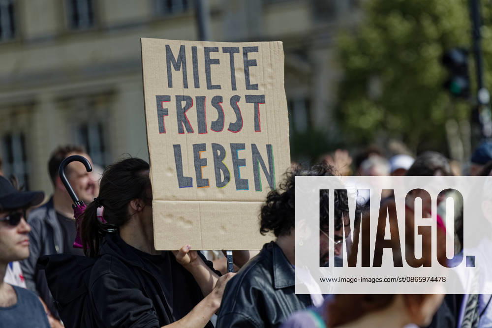 Demonstration Against High Rents in Berlin, September 5, 2026, Germany, Berlin: A demonstration organized by numerous organizations in downtown Berlin against high rents, rent gouging, and displacement, and in favor of the expropriation and municipalization of large housing stocks