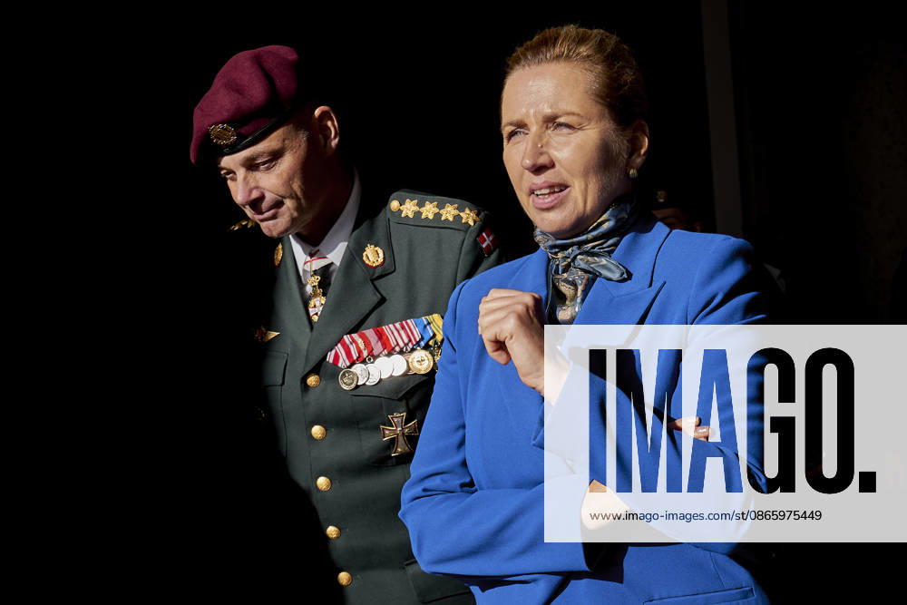 Parade at Christiansborg Palace Square on Flag Day for Denmark’s deployed forces. Chief of Defense Michael Hyldgaard and Prime Minister Mette Frederiksen S after the parade at Christiansborg Palace Square on Flag Day for Denmark’s deployed forces