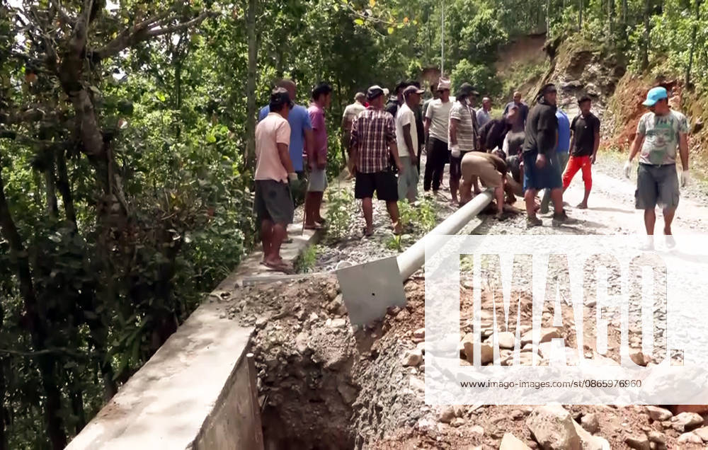 Efforts to restore electricity and repair damaged transmission lines underway in Betrawati in Rasuwa Rasuwa Nepal , Sep 05 (ANI): Local administration and electricity workers install a new electric pole and repair damaged transmission lines to restore electricity following devastating floods at Betrawati, in Rasuwa on Saturday. (ANI Video Grab) Rasuwa Nepal