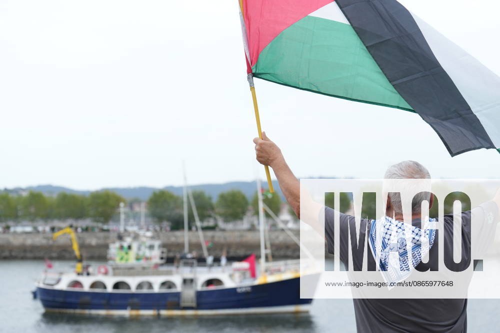 Welcome in Portugalete for one of the ships of the Freedom Flotilla to Gaza A person holding a Palestinian flag during the welcome ceremony for one of the ships of the Freedom Flotilla to Gaza, in solidarity with Palestine, at the Evaristo Churruca pier, on September 5, 2026, in Portugalete, Biscay, Basque Country, Spain. The Freedom Flotilla Coalition reports a stopover in Bilbao through September 8, before continuing on to Vigo, Lisbon, Vélez (Málaga), Dénia, and Italy, with the stated goal of heading to Gaza in October. SEPTEMBER 5, 2026 GAZA FLOTILLA SHIP PALESTINE H Portugalete, Vizcaya Basque Country Portugalete, Vizcaya Basque Country Spain