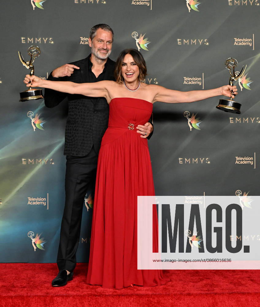 78th Emmy Awards Night 1 Peter Hermann and Mariska Hargitay in the press room at the 78th Emmy Awards Nigh1, held at the Peacock Theatre in Los Angeles, Ca. on September 5, 2026. Los Angeles Peacock Theatre California USA