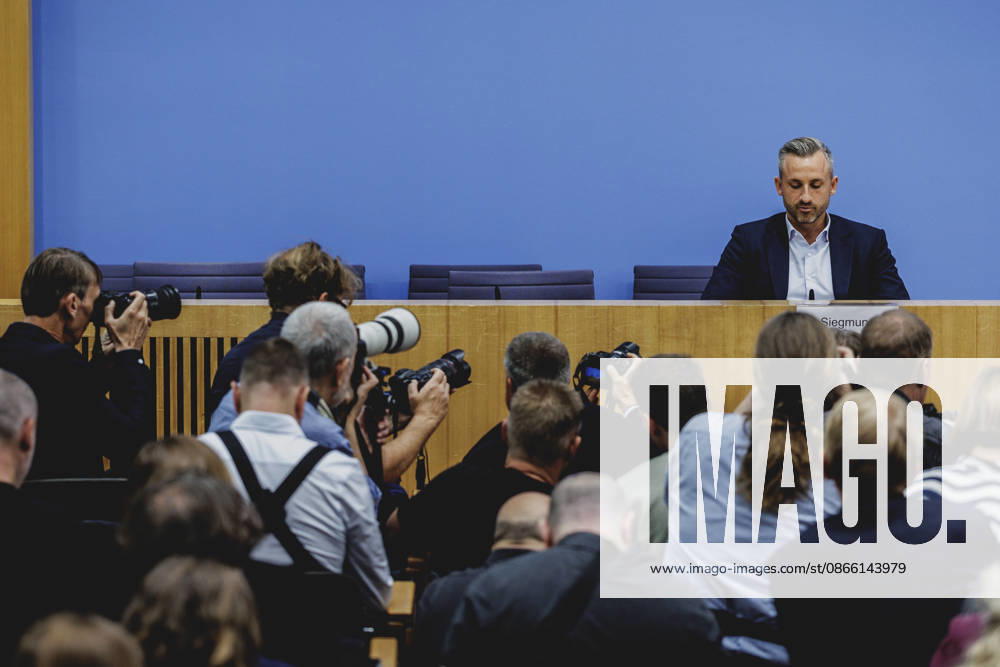 Ulrich Siegmund, the AfD’s top candidate in Saxony-Anhalt, photographed during a press conference in Berlin in response to the state election in Saxony-Anhalt, September 7, 2026. With approximately 44 percent of the vote, the AfD (Alternative for Germany) won the state election by a wide margin, ahead of the CDU, which received approximately 17.5 percent. Berlin, Germany