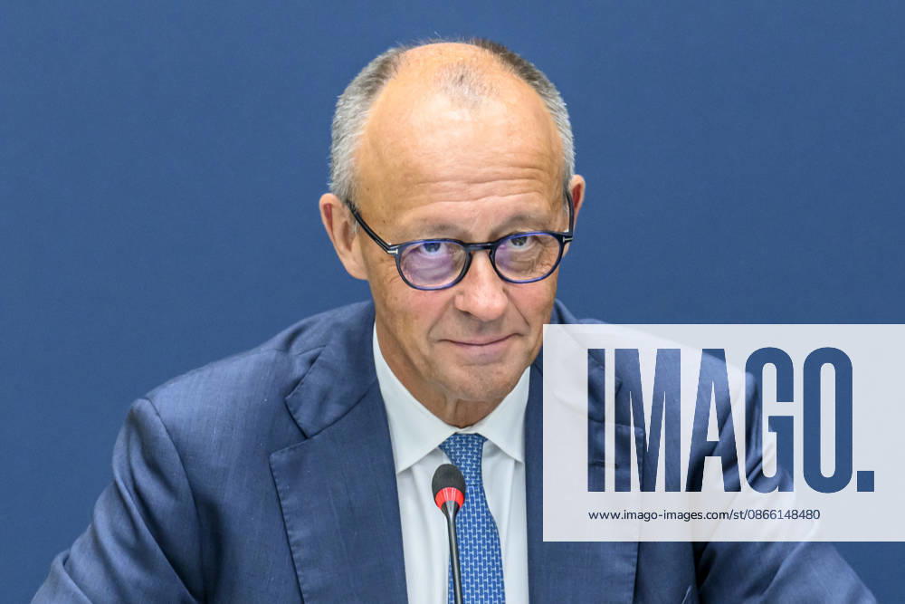 Pictured, from left: Friedrich Merz, Chancellor of the Federal Republic of Germany, GER, Berlin, Federal Executive Committee meeting, opening shots, September 7, 2026,