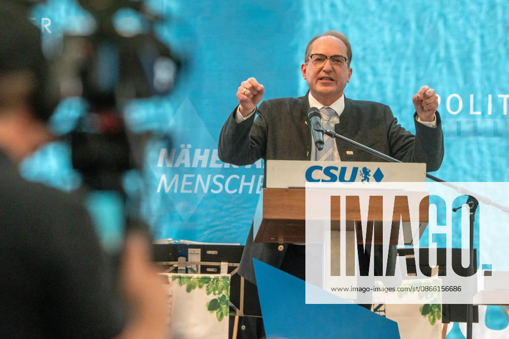 Alexander Dobrindt, CSU, Federal Minister of the Interior, CSU, at the traditional political morning beer gathering at the Gillamoos folk festival in Abensberg, September 7, 2026, Germany, Abensberg, September 7, 2026, Alexander Dobrindt, CSU, Federal Minister of the Interior, speech at the traditional political morning beer gathering at the Gillamoos folk festival, Hofbräuzelt