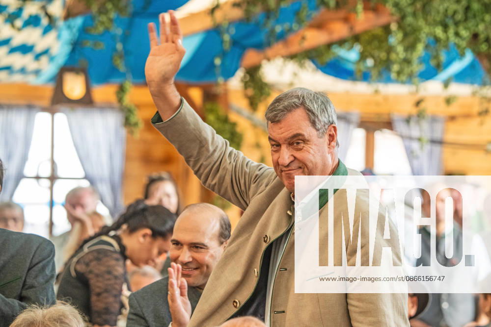 Markus Söder, Minister-President of Bavaria, CSU, at the traditional political morning beer gathering at the Gillamoos folk festival in Abensberg, September 7, 2026 Germany, Abensberg, September 7, 2026, Markus Söder, Minister-President of Bavaria, CSU, speech at the traditional political morning beer gathering at the Gillamoos folk festival, Hofbräuzelt, Gillamoos Monday, po