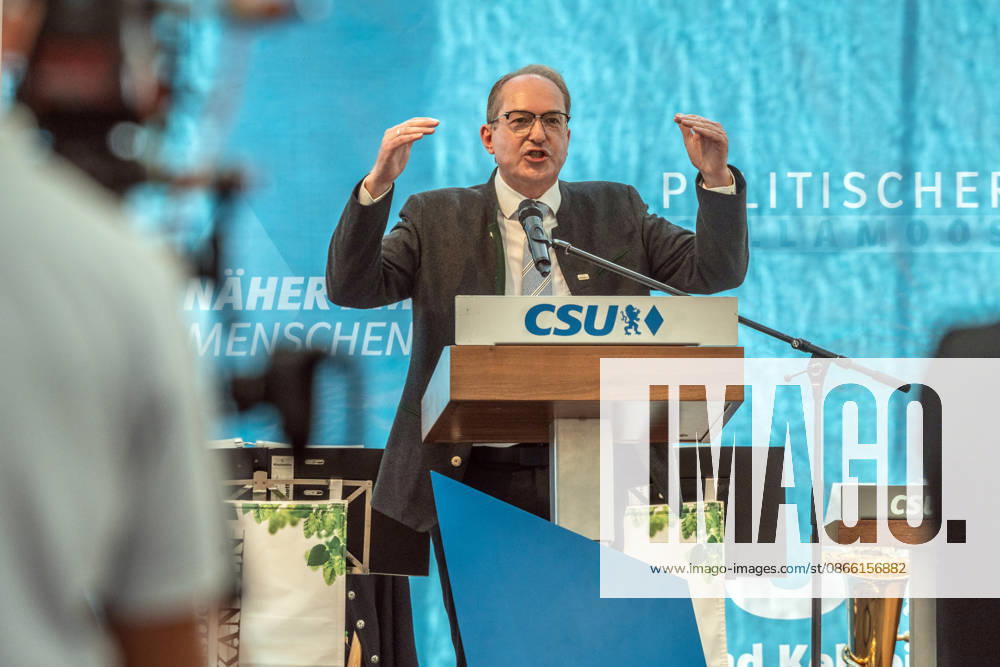 Alexander Dobrindt, CSU, Federal Minister of the Interior, CSU, at the traditional political morning beer gathering at the Gillamoos folk festival in Abensberg, September 7, 2026, Germany, Abensberg, September 7, 2026, Alexander Dobrindt, CSU, Federal Minister of the Interior, speech at the traditional political morning beer gathering at the Gillamoos folk festival, Hofbräuzelt