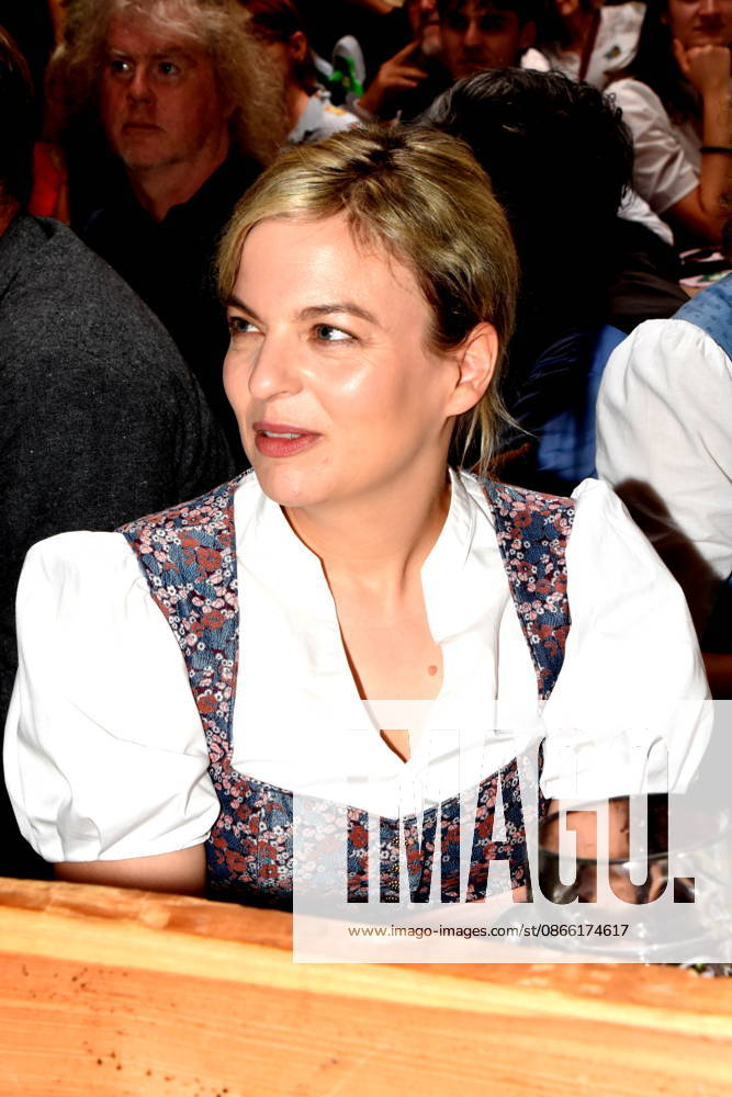 Katharina Schulze, Chair of the Bavarian Greens’ parliamentary caucus in the State Legislature, Abendsberg, September 7, 2026. Political morning beer gathering at the Gillamoos in the Bündnis 90 Die Grünen wine tent. Photo: Abendsberg