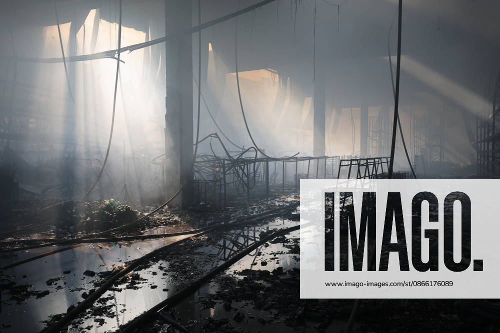 RUSSIA, MARIUPOL - SEPTEMBER 7, 2026: A view of the Galaktika shopping centre damaged in a Ukrainain drone attack Mariupol Russia - ZUMAt113 20260907_zaa_t113_187