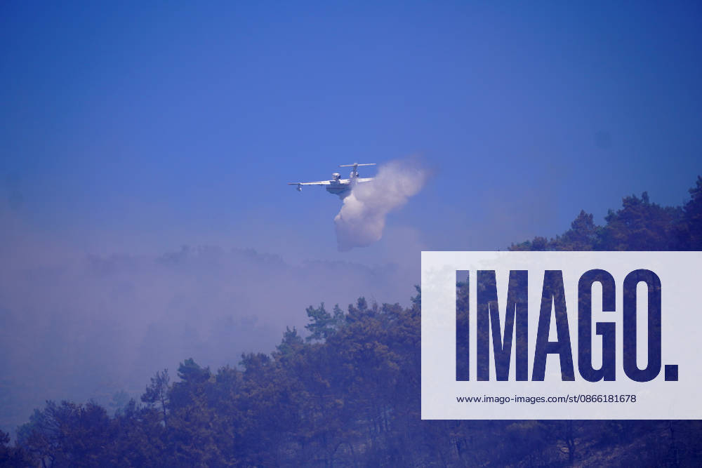 Wildfire in Mugla MUGLA, TURKIYE - SEPTEMBER 7: Firefighting aircraft continue cooling operations after a forest fire that broke out in the Mentese district and spread to the Ula district was largely brought under control following aerial and ground intervention in Mugla, Turkiye, on September 7, 2026. Osman Akca Anadolu Mugla Turkey. Editorial use only. Please get in touch for any other usage.