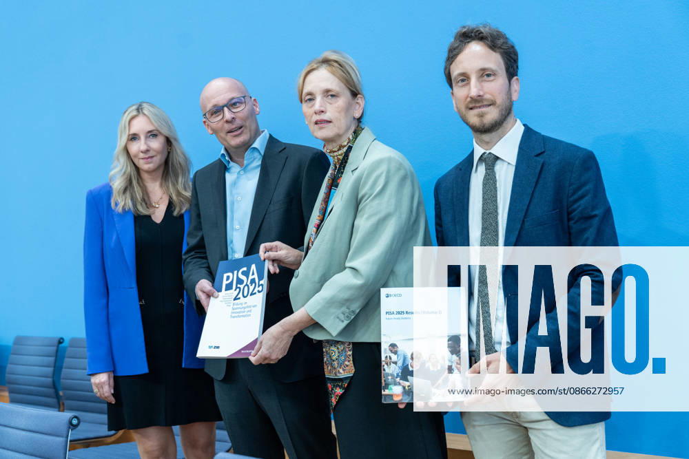 Anna Stolz, President of the Conference of Education Ministers and Bavarian Minister of Education and Cultural Affairs; Samuel Greiff, Director of the PISA National Center at TUM and Chairman of the ZIB Board; Francesco Avvisati, OECD; co-author o