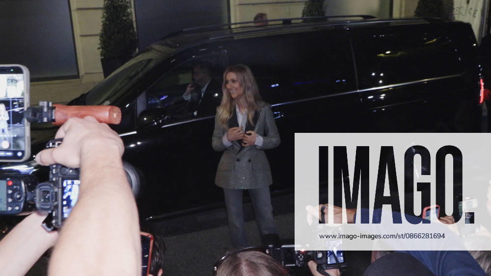 Celine Dion Steals the Show for The Crowd of Fans Gathered Outside Her Hotel - Paris Videograbs - Canadian singer Celine Dion greets, sings, and poses for selfies with hundreds of fans gathered every evening outside her hotel ahead of her 16-date historic residency at Paris La Défense Arena. Paris, France, September 8, 2026. Videograbs by CLPRESS ABACAPRESS.COM Paris Ile-de-France France