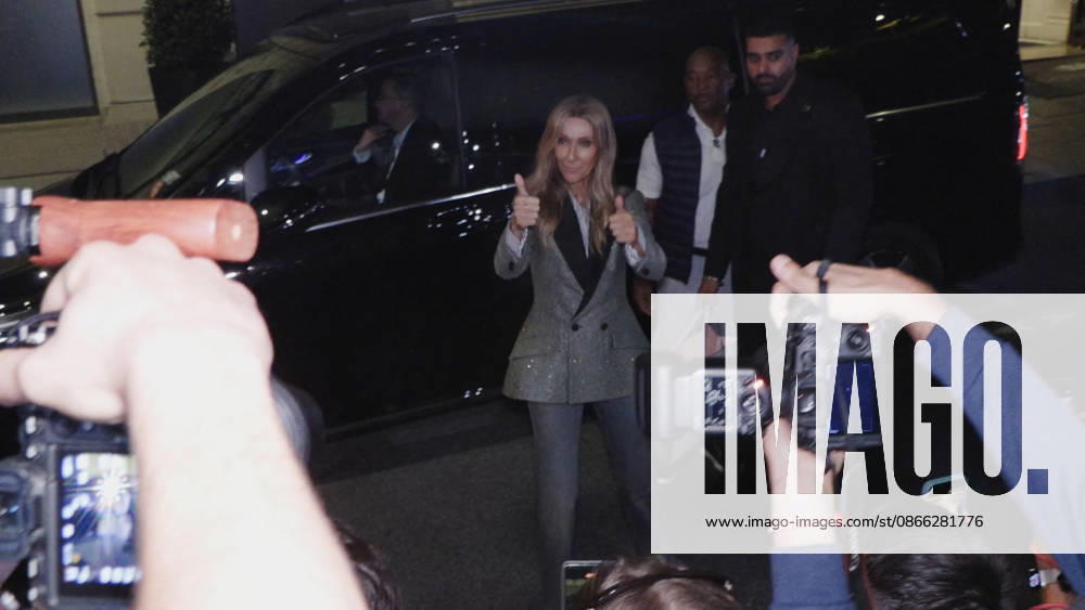 Celine Dion Steals the Show for The Crowd of Fans Gathered Outside Her Hotel - Paris Videograbs - Canadian singer Celine Dion greets, sings, and poses for selfies with hundreds of fans gathered every evening outside her hotel ahead of her 16-date historic residency at Paris La Défense Arena. Paris, France, September 8, 2026. Videograbs by CLPRESS ABACAPRESS.COM Paris Ile-de-France France