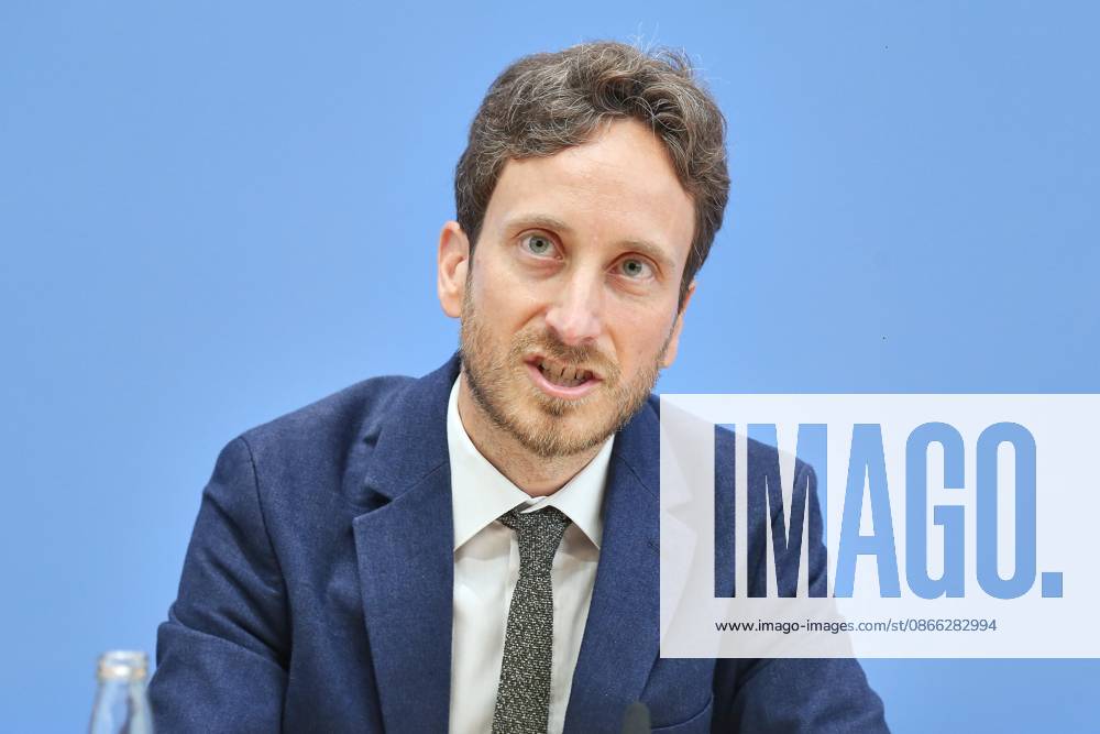 Federal Press Conference: Release of the Results of the 2025 PISA Study Francesco Avvisati