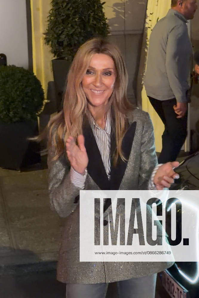 Céline Dion, returning from an intense rehearsal session, takes the time to greet her fans in front of the Royal Monceau Hotel in Paris on September 7, 2026. Lea Vieillot, Bestimage. Céline Dion, back from an intense rehearsal session, takes the time to greet her fans in front of the Royal Monceau hotel in Paris on September 7, 2026, Paris, France