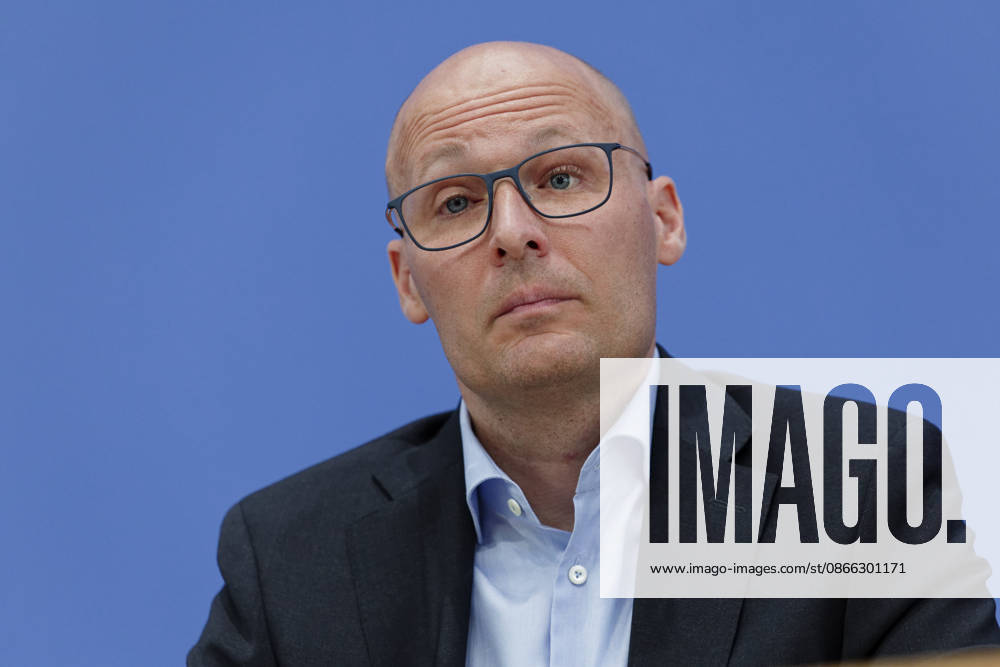 Presentation of the 2025 PISA Study, September 8, 2026, Germany, Berlin: Federal Press Conference on the Results of the 2025 PISA Study. Pictured: Prof. Dr. Samuel Greiff, Director of the PISA National Center at TUM and Chairman of the Board of the ZIB