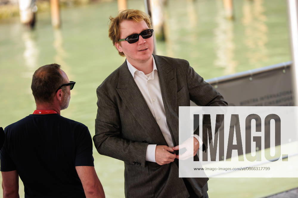 American actor Paul Dano arrives at the Darsena Excelsior ahead of the presentation of Bunker during the 83rd Venice International Film Festival. Venice Italy - ZUMAs197 20260908_aaa_s197_002