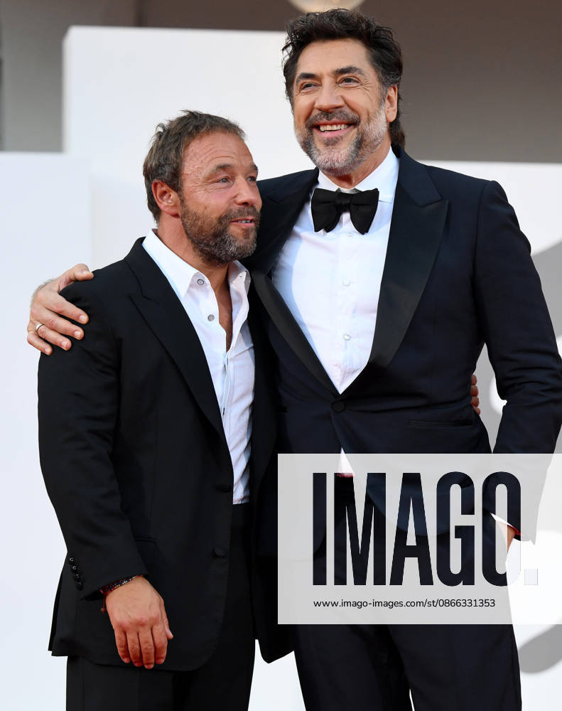 Spanish actor Javier Bardem (R) and British actor Stephen Graham arrive for the premiere of Bunker during the 83rd Venice Film Festival in Venice, Italy, 08 September 2026. The movie is presented in official competition Venezia 83 at the festival running from 02 to 12 September 2026. ANSA ETTORE FERRARI. Venice ITALY - ZUMAa110 20260908_zaf_a110_061