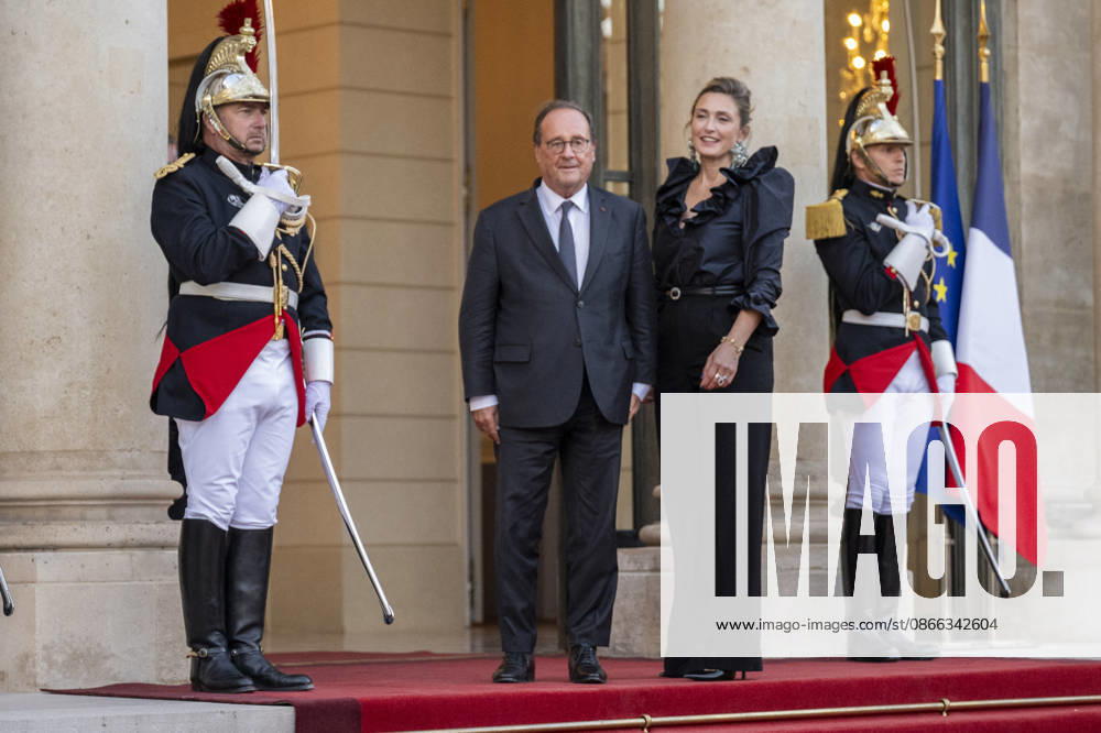 French State dinner for South Korea s President - Paris Socialistes et Apparentes MP Francois Hollande and French actress Julie Gayet arrive for a State dinner organised by France s President Emmanuel Macron for South Korea s President Lee Jae Myung at the Elysee Presidential Palace, in Paris on September 8, 2026.Photo by Eliot Blondet ABACAPRESS.COM Paris France France