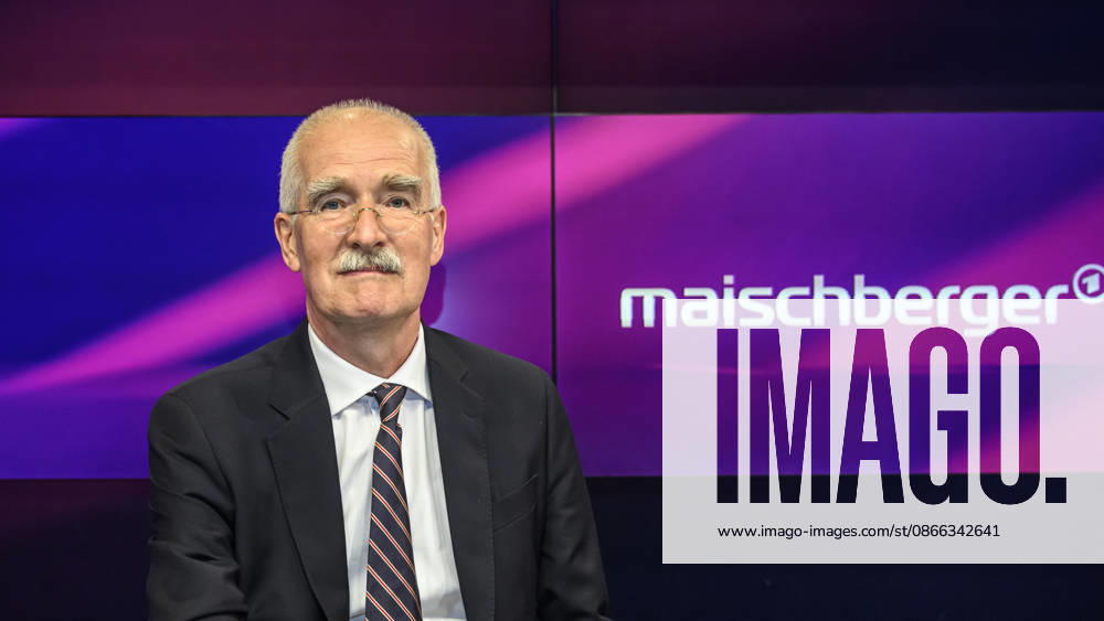 From left: Sergej Lochthofen, journalist, GER, Berlin, studio, guest on Maischberger, political talk show, TV, program, with host Sandra Maischberger, Das Erste, from Adlershof, Am Studio 20, September 8, 2026,