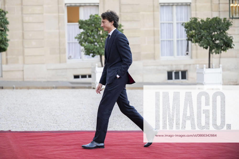 French State dinner for South Korea s President - Paris Watch Director at Louis Vuitton Jean Arnault arrives for a State dinner organised by France s President Emmanuel Macron for South Korea s President Lee Jae Myung at the Elysee Presidential Palace, in Paris on September 8, 2026.Photo by Eliot Blondet ABACAPRESS.COM Paris France France