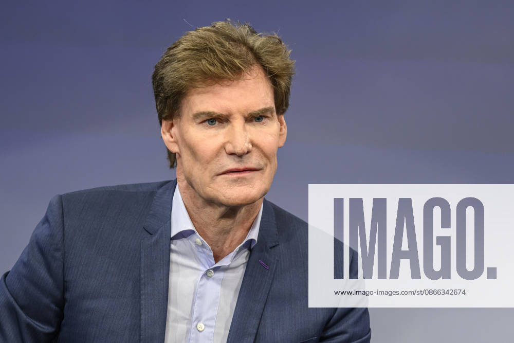 From left: Carsten Maschmeyer, entrepreneur, GER, Berlin, Studio, guest on *Maischberger*, political talk show, TV, program, with host Sandra Maischberger, Das Erste, from Adlershof, Am Studio 20, September 8, 2026,