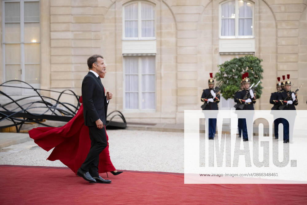 French State dinner for South Korea s President - Paris France s President Emmanuel Macron and his wife Brigitte Macron welcome South Korea s President Lee Jae Myung and his wife Kim Hye Kyung before for a State dinner organised by France s President Emmanuel Macron for South Korea s President Lee Jae Myung at the Elysee Presidential Palace, in Paris on September 8, 2026.Photo by Eliot Blondet ABACAPRESS.COM Paris France France