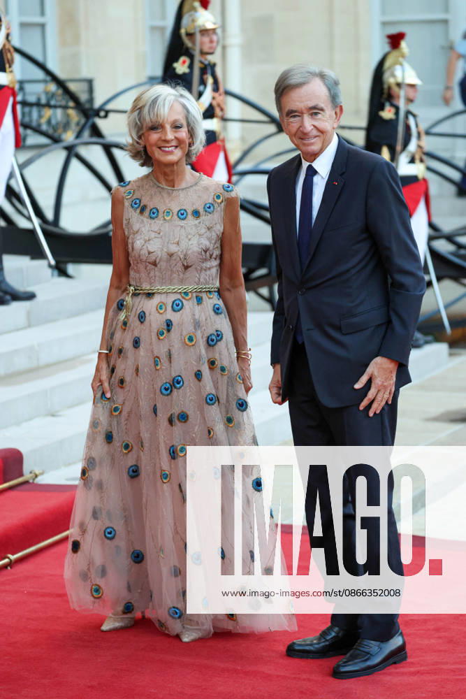 DiÌ‚ner d Etat en l honneur de Mr LEE Jae Myung, PreÌsident de la ReÌpublique de CoreÌe Hà lene Mercier-Arnault and Bernard Arnault Emmanuel Macron et Brigitte Macron recoivent Mr LEE Jae Myung, PreÌsident de la ReÌpublique de CoreÌe et son à pouse, Kim Hye-kyung, à l occasion d un diner d à tat au Palais de l Elysà e à Paris, le 8 septembre 2026. French President, Emmanuel Macron and his wife, Brigitte Macron hosted Mr. LEE Jae Myung, President of the Republic of Korea, and his wife, Kim Hye-kyung, at a state dinner at the Elysà e Palace in Paris on September 8, 2026.