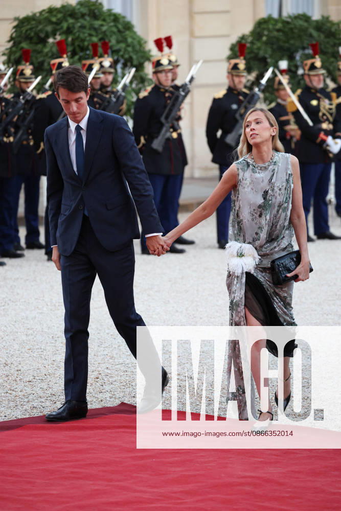 DiÌ‚ner d Etat en l honneur de Mr LEE Jae Myung, PreÌsident de la ReÌpublique de CoreÌe Alexandre Arnault and his wife Gà raldine Guyot Emmanuel Macron et Brigitte Macron recoivent Mr LEE Jae Myung, PreÌsident de la ReÌpublique de CoreÌe et son à pouse, Kim Hye-kyung, à l occasion d un diner d à tat au Palais de l Elysà e à Paris, le 8 septembre 2026. French President, Emmanuel Macron and his wife, Brigitte Macron hosted Mr. LEE Jae Myung, President of the Republic of Korea, and his wife, Kim Hye-kyung, at a state dinner at the Elysà e Palace in Paris on September 8, 2026.