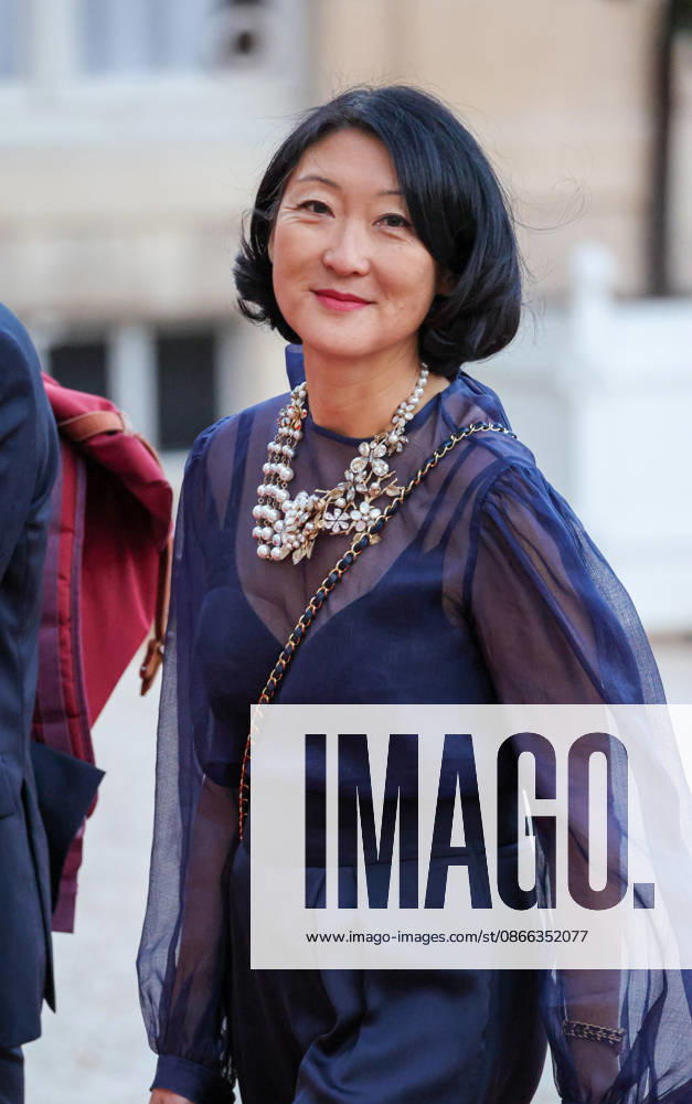DiÌ‚ner d Etat en l honneur de Mr LEE Jae Myung, PreÌsident de la ReÌpublique de CoreÌe Fleur Pellerin Emmanuel Macron et Brigitte Macron recoivent Mr LEE Jae Myung, PreÌsident de la ReÌpublique de CoreÌe et son à pouse, Kim Hye-kyung, à l occasion d un diner d à tat au Palais de l Elysà e à Paris, le 8 septembre 2026. French President, Emmanuel Macron and his wife, Brigitte Macron hosted Mr. LEE Jae Myung, President of the Republic of Korea, and his wife, Kim Hye-kyung, at a state dinner at the Elysà e Palace in Paris on September 8, 2026.