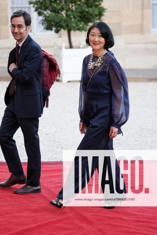 DiÌ‚ner d Etat en l honneur de Mr LEE Jae Myung, PreÌsident de la ReÌpublique de CoreÌe Fleur Pellerin Emmanuel Macron et Brigitte Macron recoivent Mr LEE Jae Myung, PreÌsident de la ReÌpublique de CoreÌe et son Ã pouse, Kim Hye-kyung, Ã l occasion d un diner d Ã tat au Palais de l ElysÃ e Ã Paris, le 8 septembre 2026. French President, Emmanuel Macron and his wife, Brigitte Macron hosted Mr. LEE Jae Myung, President of the Republic of Korea, and his wife, Kim Hye-kyung, at a state dinner at the ElysÃ e Palace in Paris on September 8, 2026.