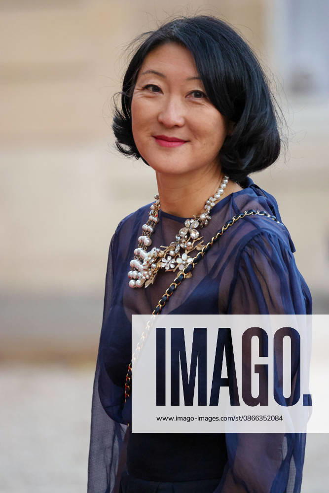 DiÌ‚ner d Etat en l honneur de Mr LEE Jae Myung, PreÌsident de la ReÌpublique de CoreÌe Fleur Pellerin Emmanuel Macron et Brigitte Macron recoivent Mr LEE Jae Myung, PreÌsident de la ReÌpublique de CoreÌe et son Ã pouse, Kim Hye-kyung, Ã l occasion d un diner d Ã tat au Palais de l ElysÃ e Ã Paris, le 8 septembre 2026. French President, Emmanuel Macron and his wife, Brigitte Macron hosted Mr. LEE Jae Myung, President of the Republic of Korea, and his wife, Kim Hye-kyung, at a state dinner at the ElysÃ e Palace in Paris on September 8, 2026.