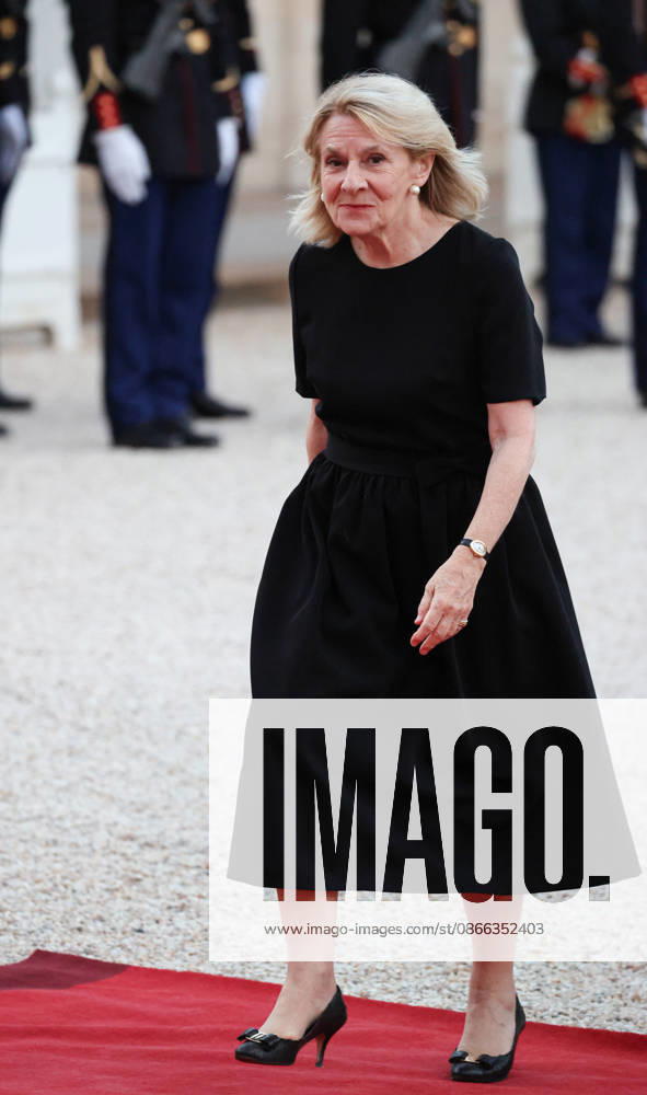 DiÌ‚ner d Etat en l honneur de Mr LEE Jae Myung, PreÌsident de la ReÌpublique de CoreÌe Catherine Pà gard Emmanuel Macron et Brigitte Macron recoivent Mr LEE Jae Myung, PreÌsident de la ReÌpublique de CoreÌe et son à pouse, Kim Hye-kyung, à l occasion d un diner d à tat au Palais de l Elysà e à Paris, le 8 septembre 2026. French President, Emmanuel Macron and his wife, Brigitte Macron hosted Mr. LEE Jae Myung, President of the Republic of Korea, and his wife, Kim Hye-kyung, at a state dinner at the Elysà e Palace in Paris on September 8, 2026.