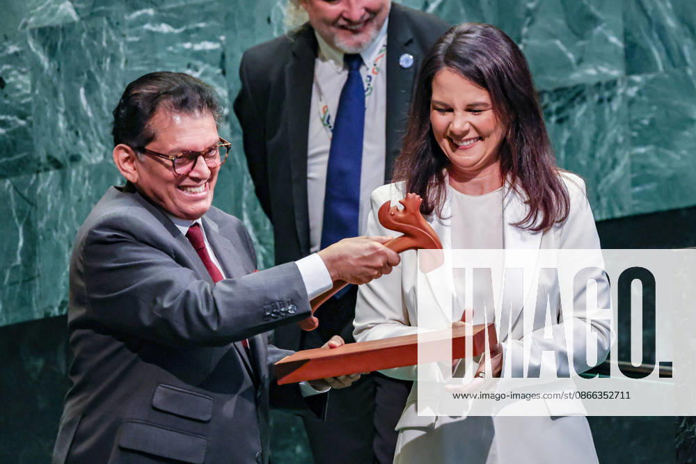 ANNALENA BAERBOCK, President of the 80th session of the UN General Assembly, hands the General Assembly gavel to KHALILUR RAHMAN, incoming President of the 81st session, during the closing plenary meeting of UNGA80 at UN Headquarters. The handover marks the transition of the General Assembly presidency from its 80th to 81st session. New York United States - ZUMAo116 20260908_znp_o116_045