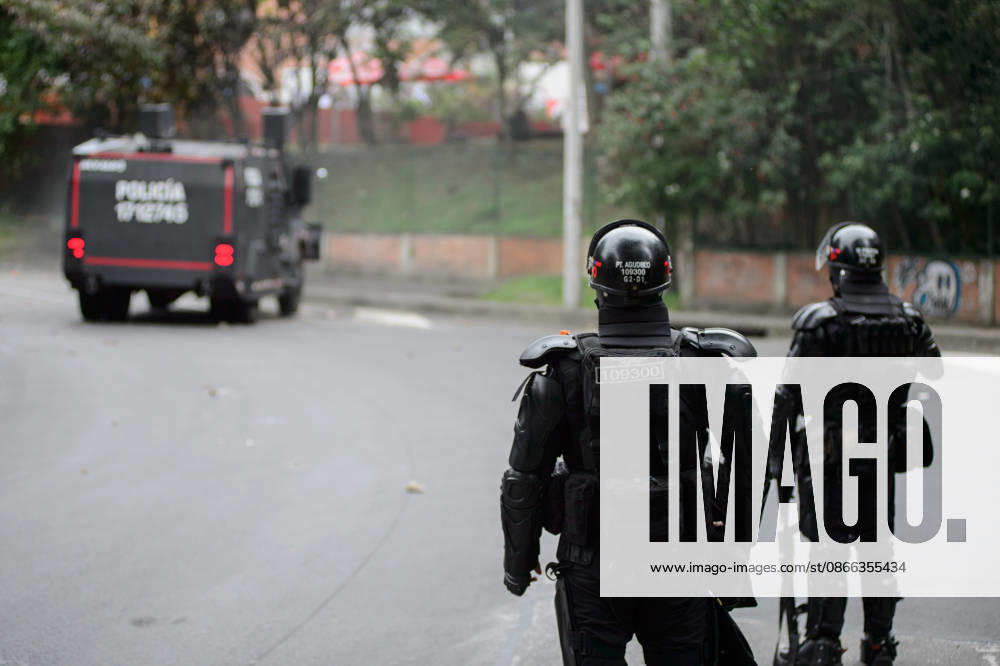 Demonstrators clash with Colombiaâ€⠢s Riot Police - UNDEMO outside the Universidad Distrital Vivero Campus after a shortages in running water services on September 8, 2026 in Bogota, Colombia. Bogota Colombia - ZUMAvp1_ 20260908_zia_vp1_002